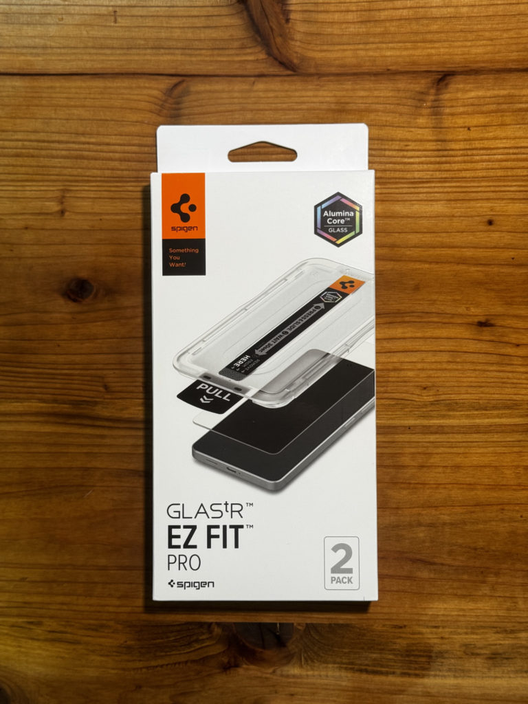 SpigenのGalaxy S26 Ultra用ガラスフィルム「EZ Fit Pro AGL11068」のパッケージ表面